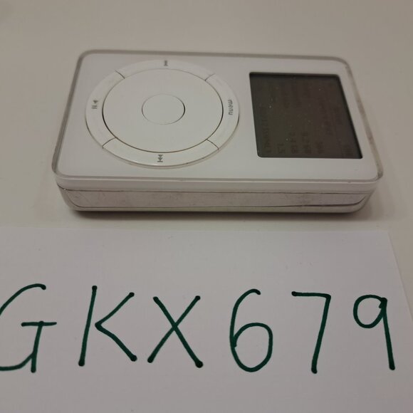 iPod Classic 1st Generation 10GB (+ New Extended Battery + Original Charger) #2 - Picture 3 of 16